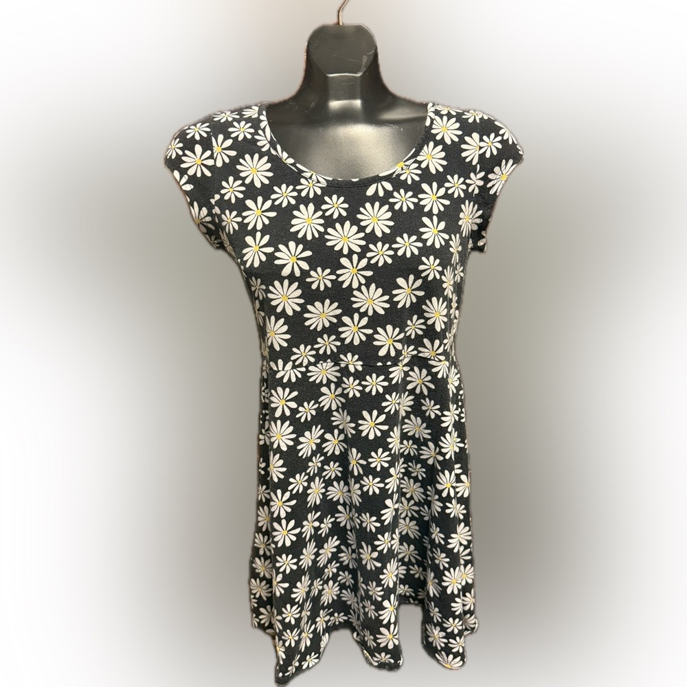 Joe Benbasset Black and White Daisy Short Sleeve Dress